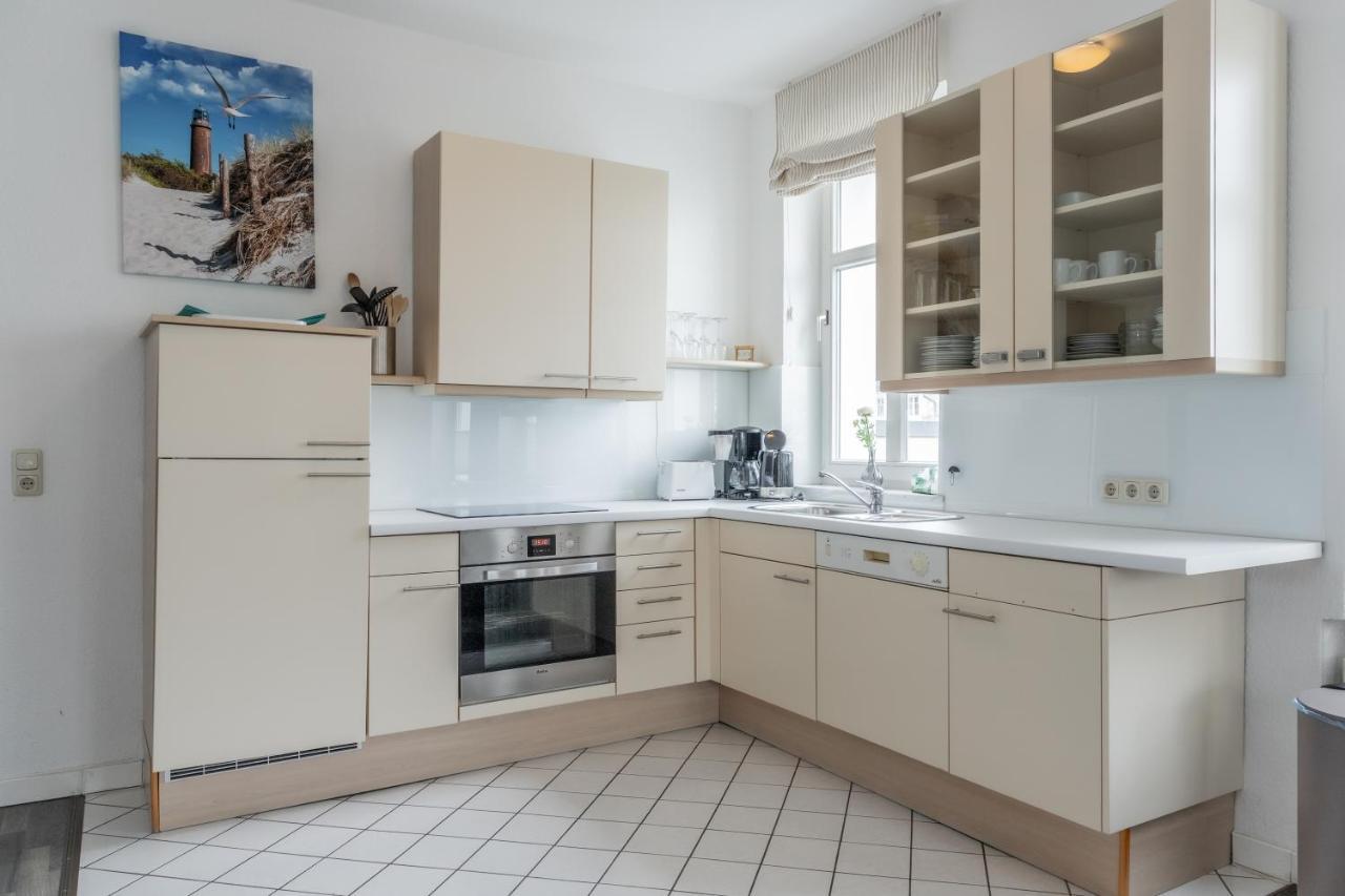 Strandnahe 2-Raum-Ferienwohnung Im Zentrum - Residenz Strandeck Fewo 02 Гёрен Экстерьер фото